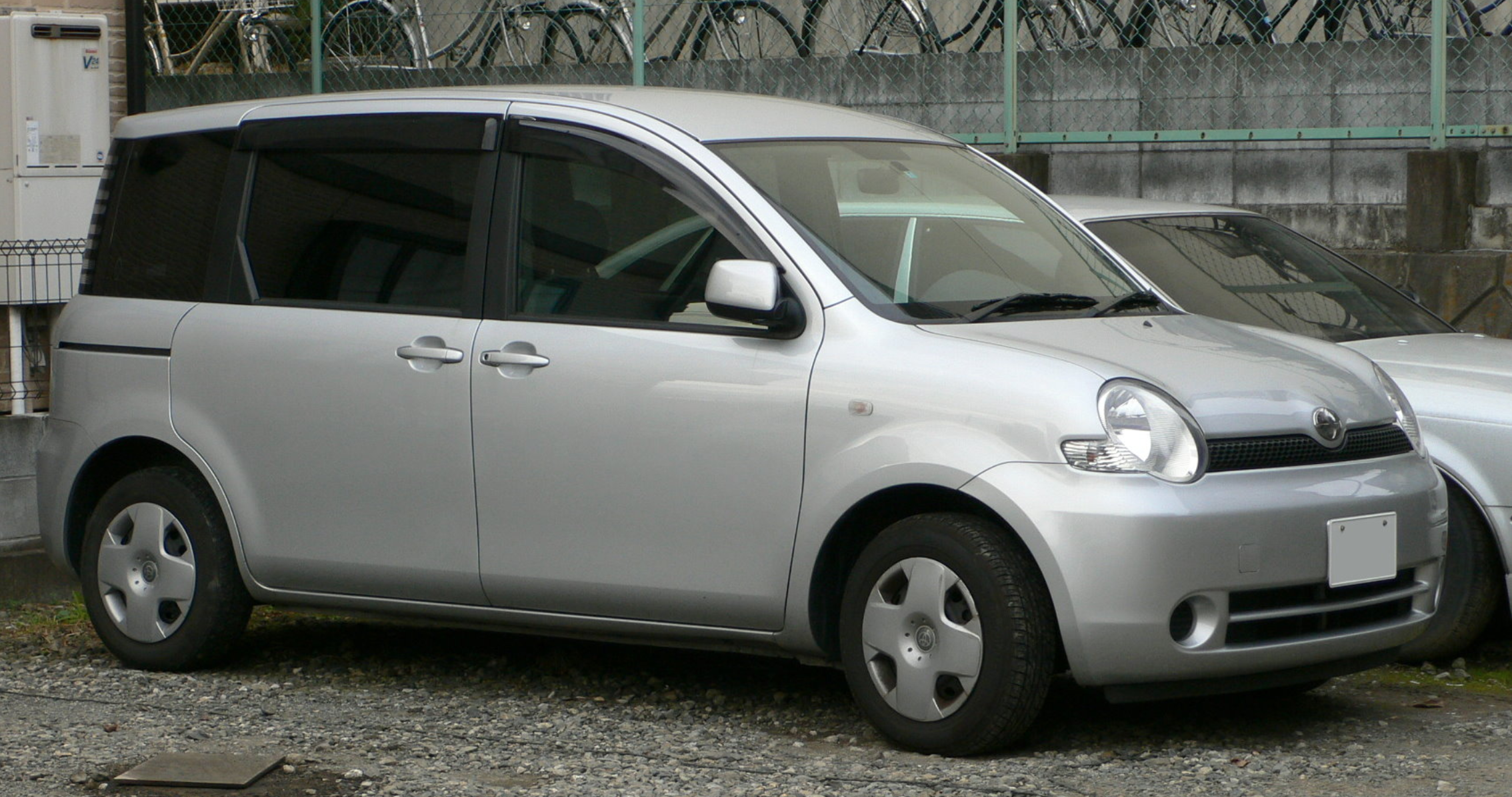 新型シエンタ ダサい カッコいい どっちなのか 車趣味 個性的な車に乗りたい人がたどり着くサイト